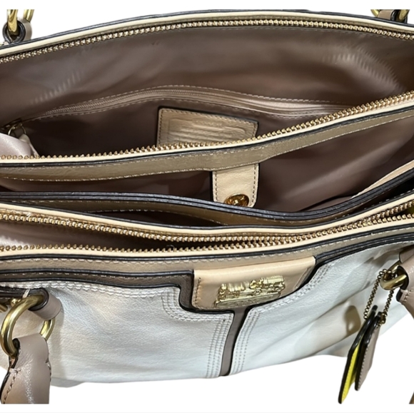 COACH EUC Madison Colorblock Kara Carryall beige/lime Leather Excellent LIKE new - Picture 7 of 11